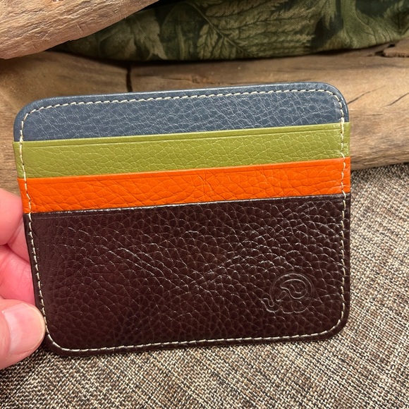 5098-ATT Minimalistic Leather Layer Embossed MultiColors Card & Bill Holder New - Picture 1 of 9